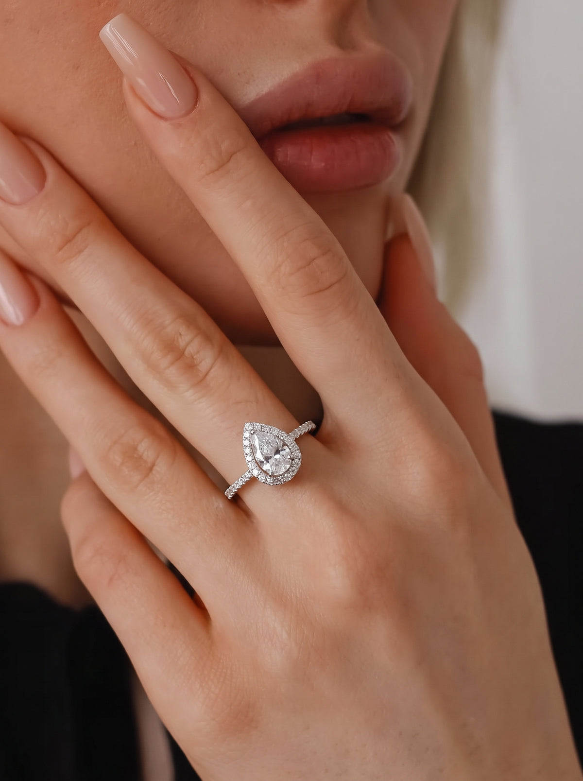 Étoile Pear Ring