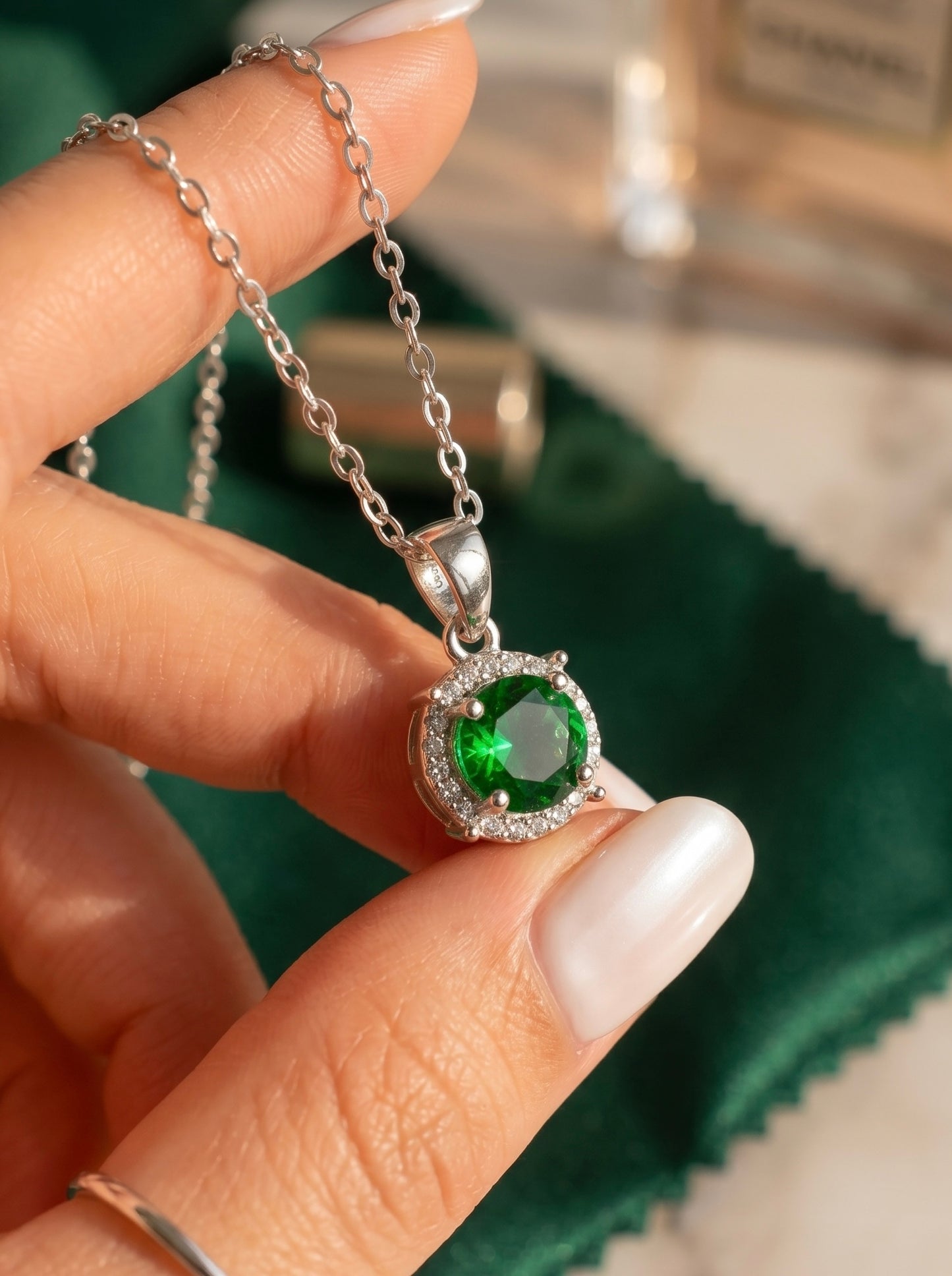 Green Glow Necklace