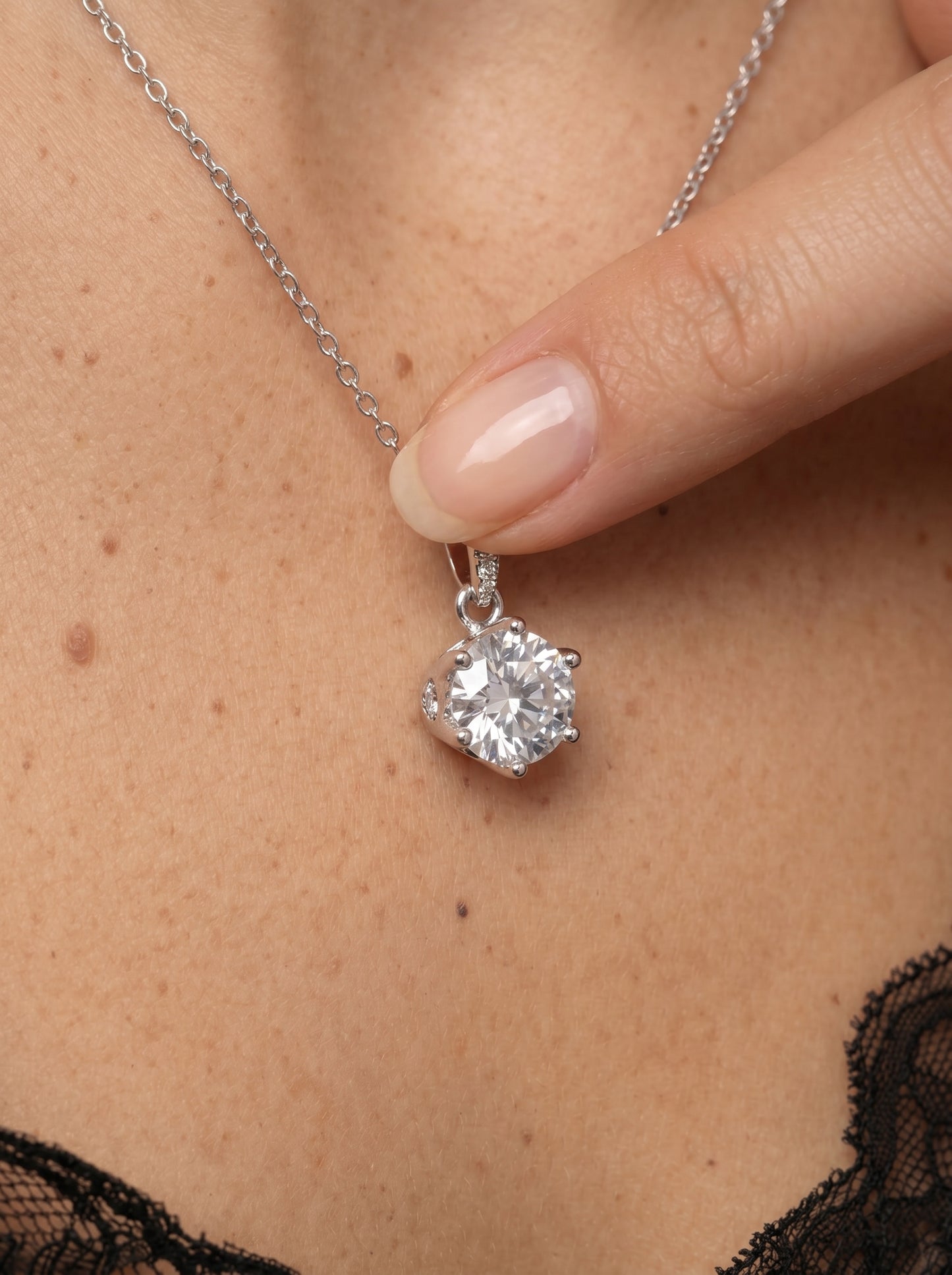 Dazzle Zircon Necklace