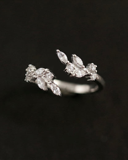 Dazzle Leaf Adjustable Ring