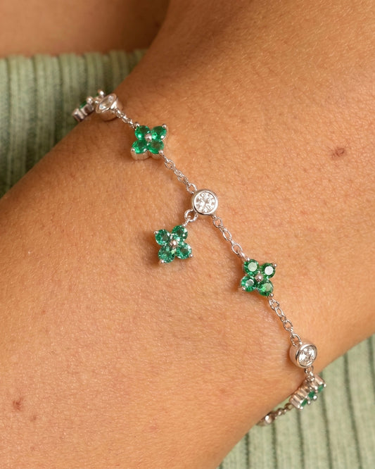 5 Dazzle Green Flowers Bracelet