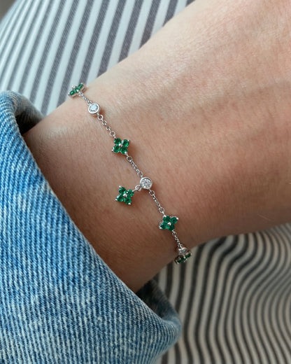 5 Dazzle Green Flowers Bracelet