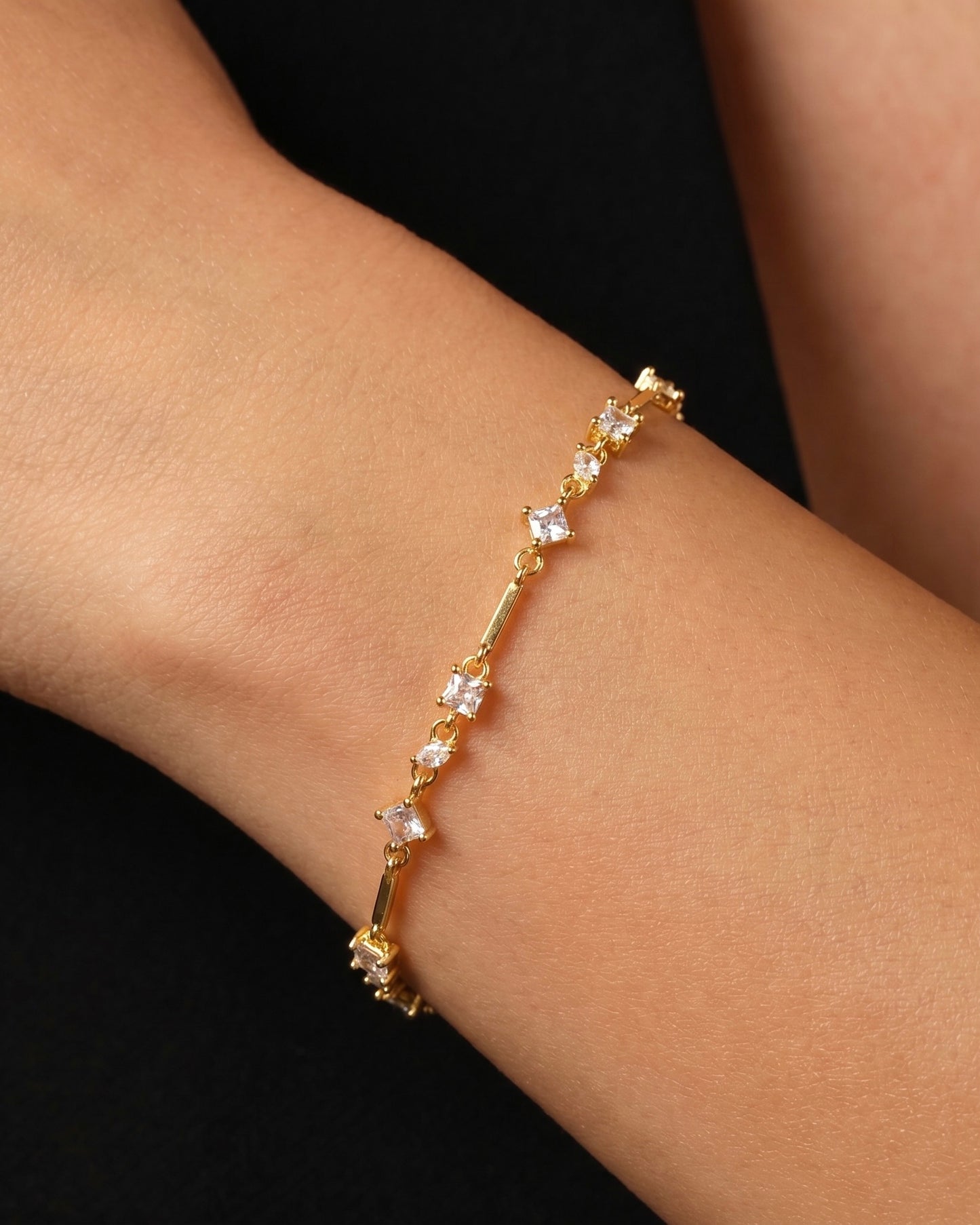 Fizzy Zircon Stones Bracelet Gold Plated