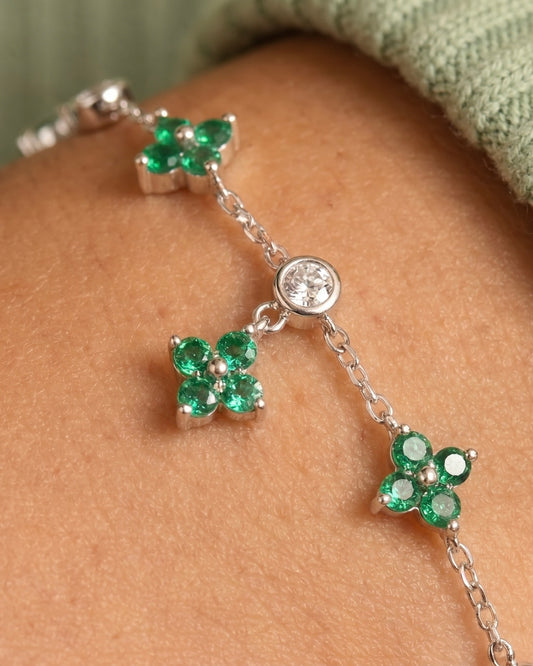 5 Dazzle Green Flowers Bracelet