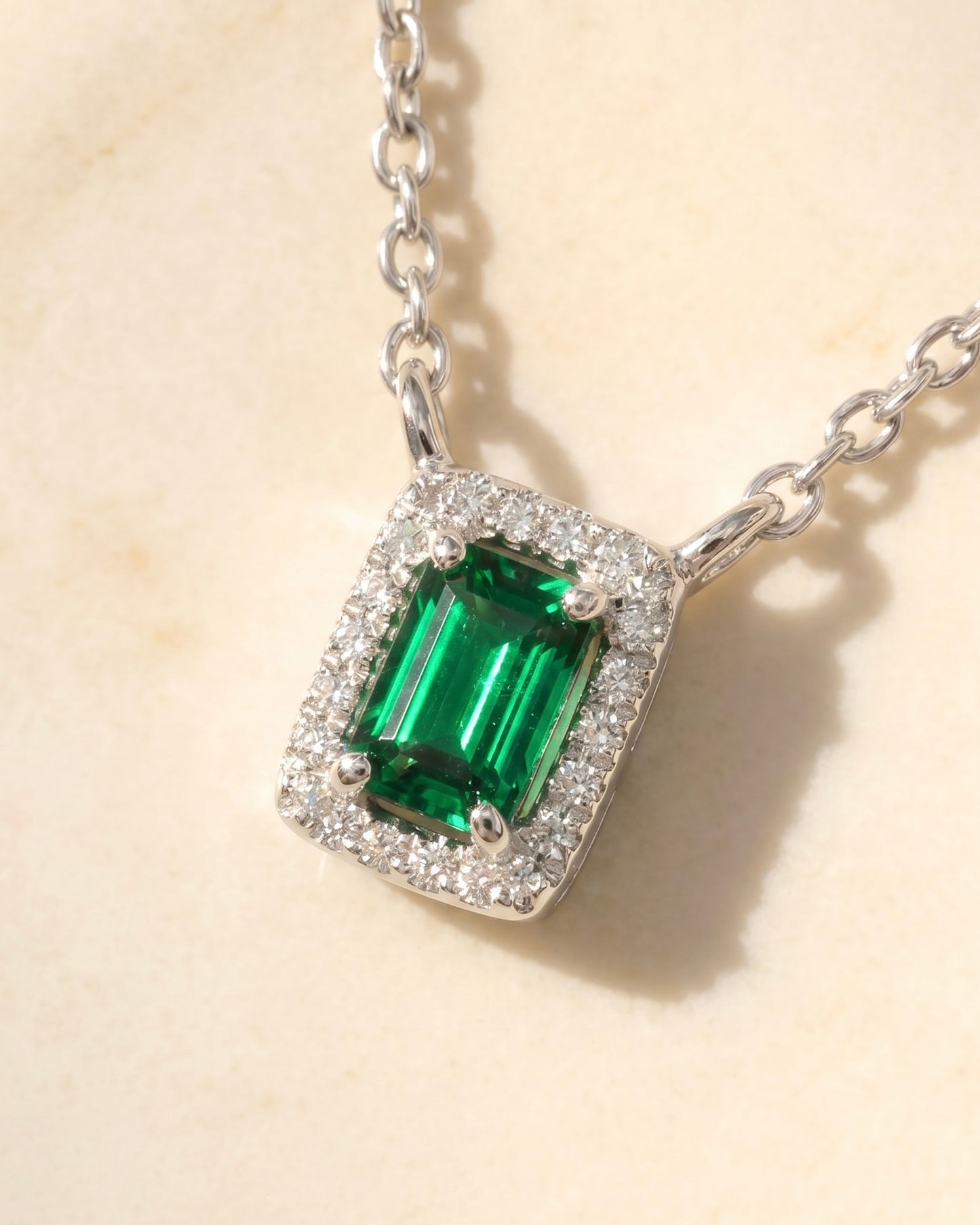 Green Glam Emerald Necklace