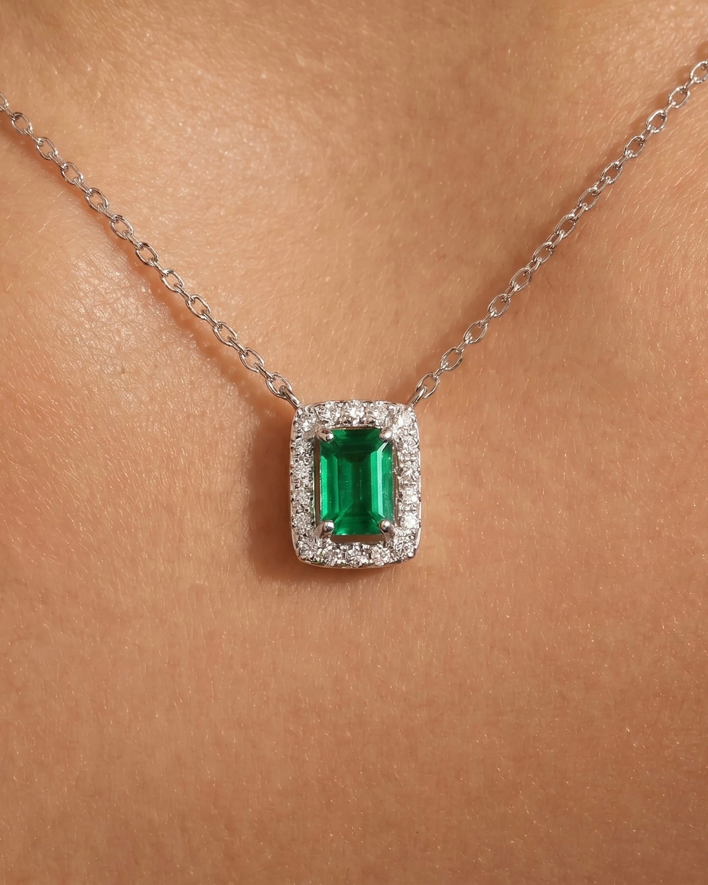 Green Glam Emerald Necklace